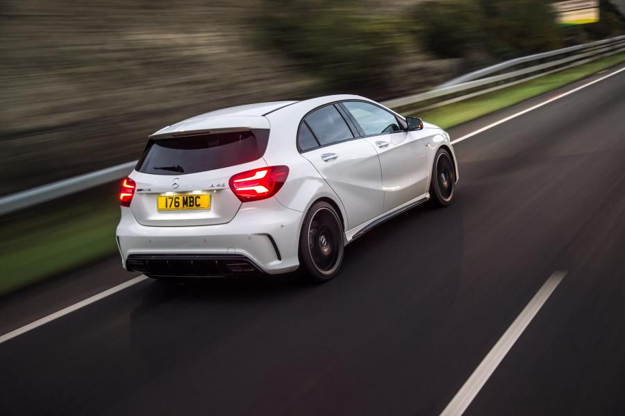  Mercedes-AMG A45 4Matic 2015 года  (UK) (фото 6 из 17)